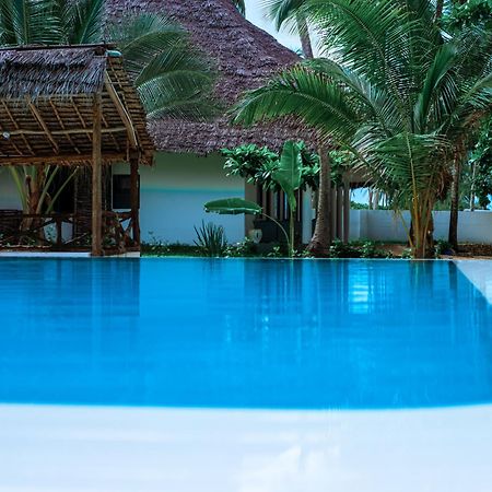 Manolo Beach Resort اوروا المظهر الخارجي الصورة