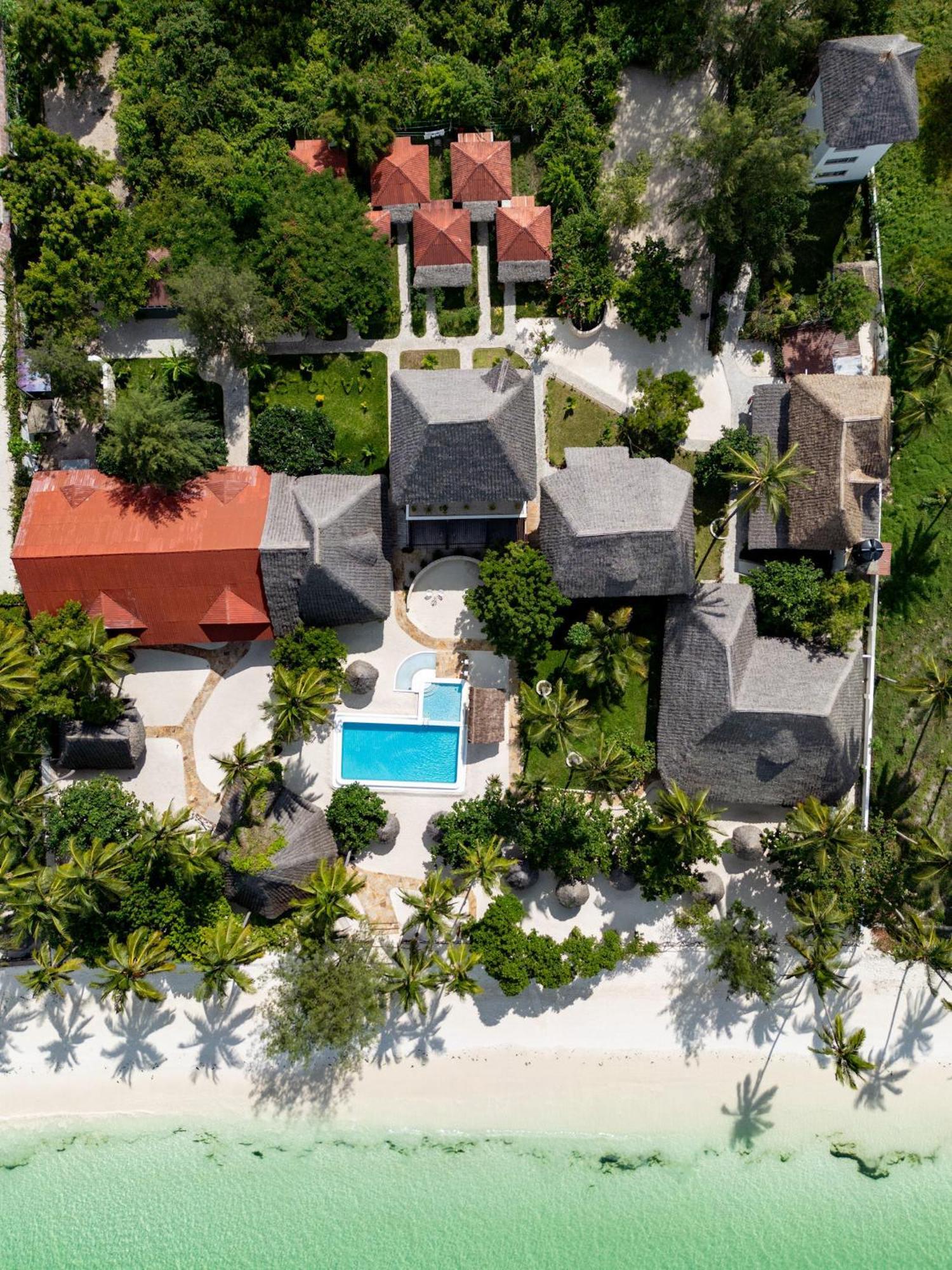 Manolo Beach Resort اوروا المظهر الخارجي الصورة