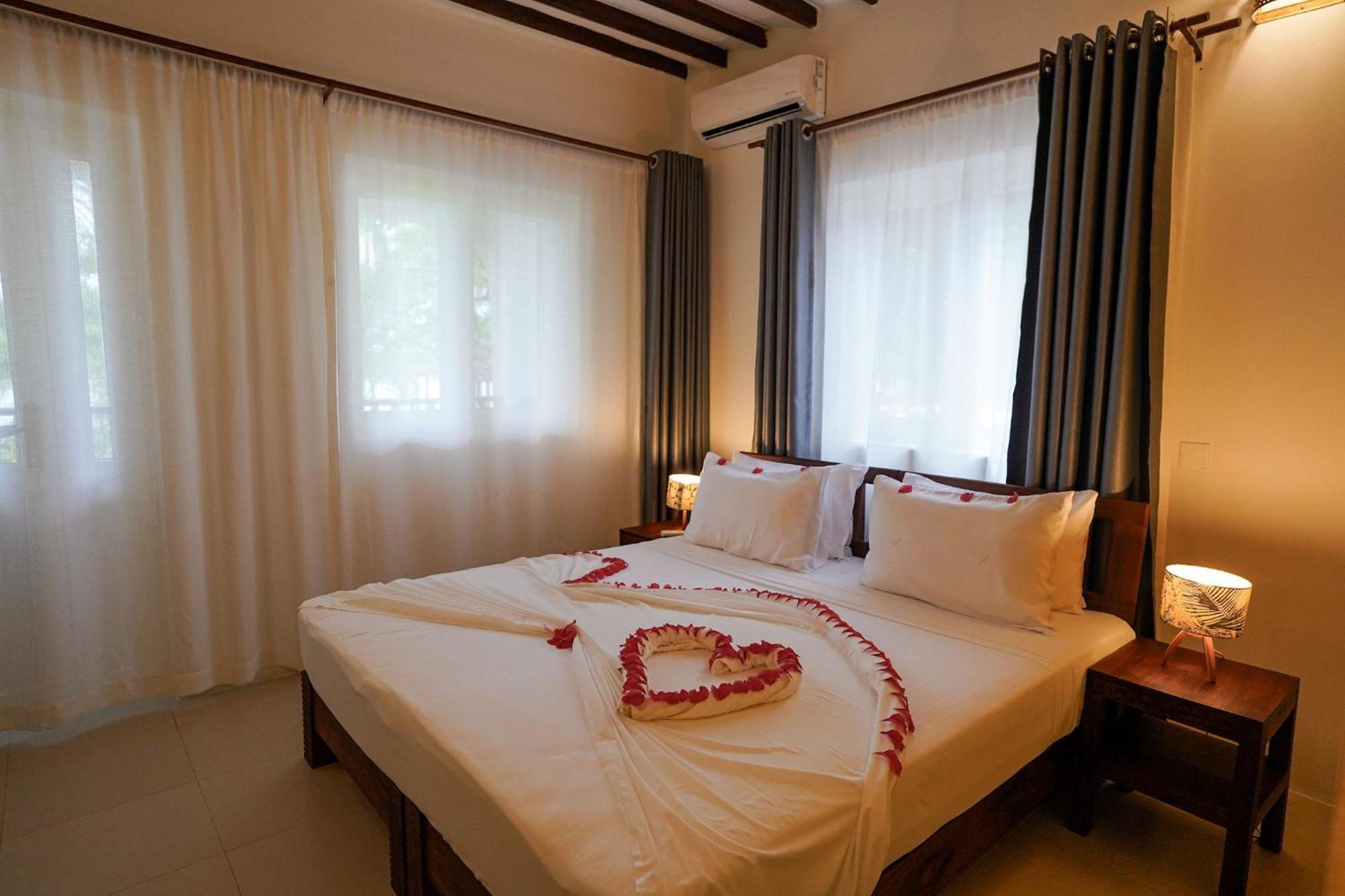 Manolo Beach Resort اوروا الغرفة الصورة