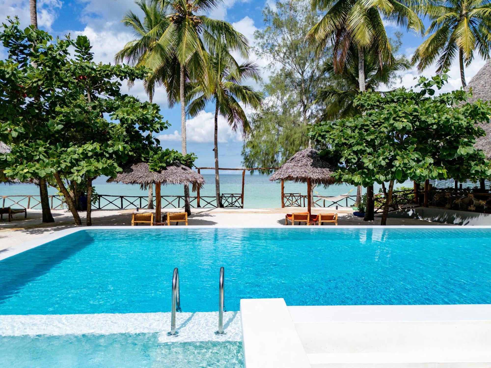 Manolo Beach Resort اوروا المظهر الخارجي الصورة