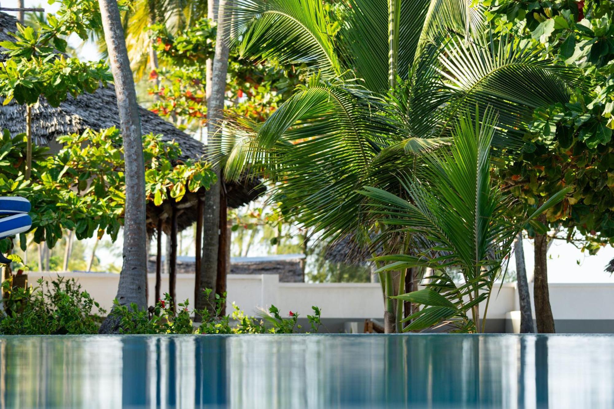 Manolo Beach Resort اوروا المظهر الخارجي الصورة