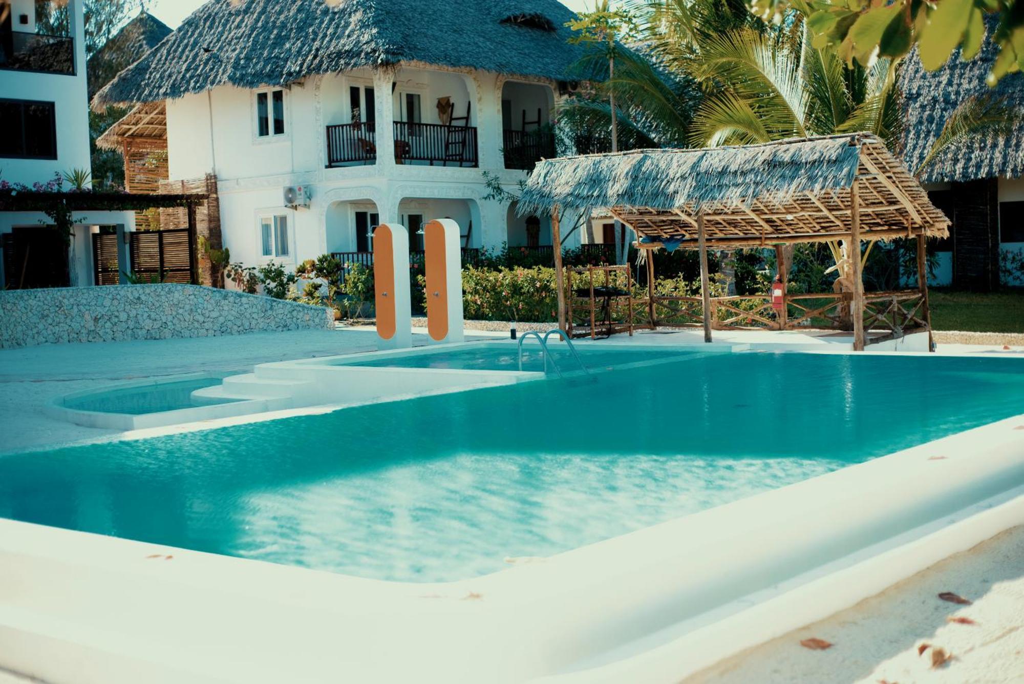 Manolo Beach Resort اوروا المظهر الخارجي الصورة
