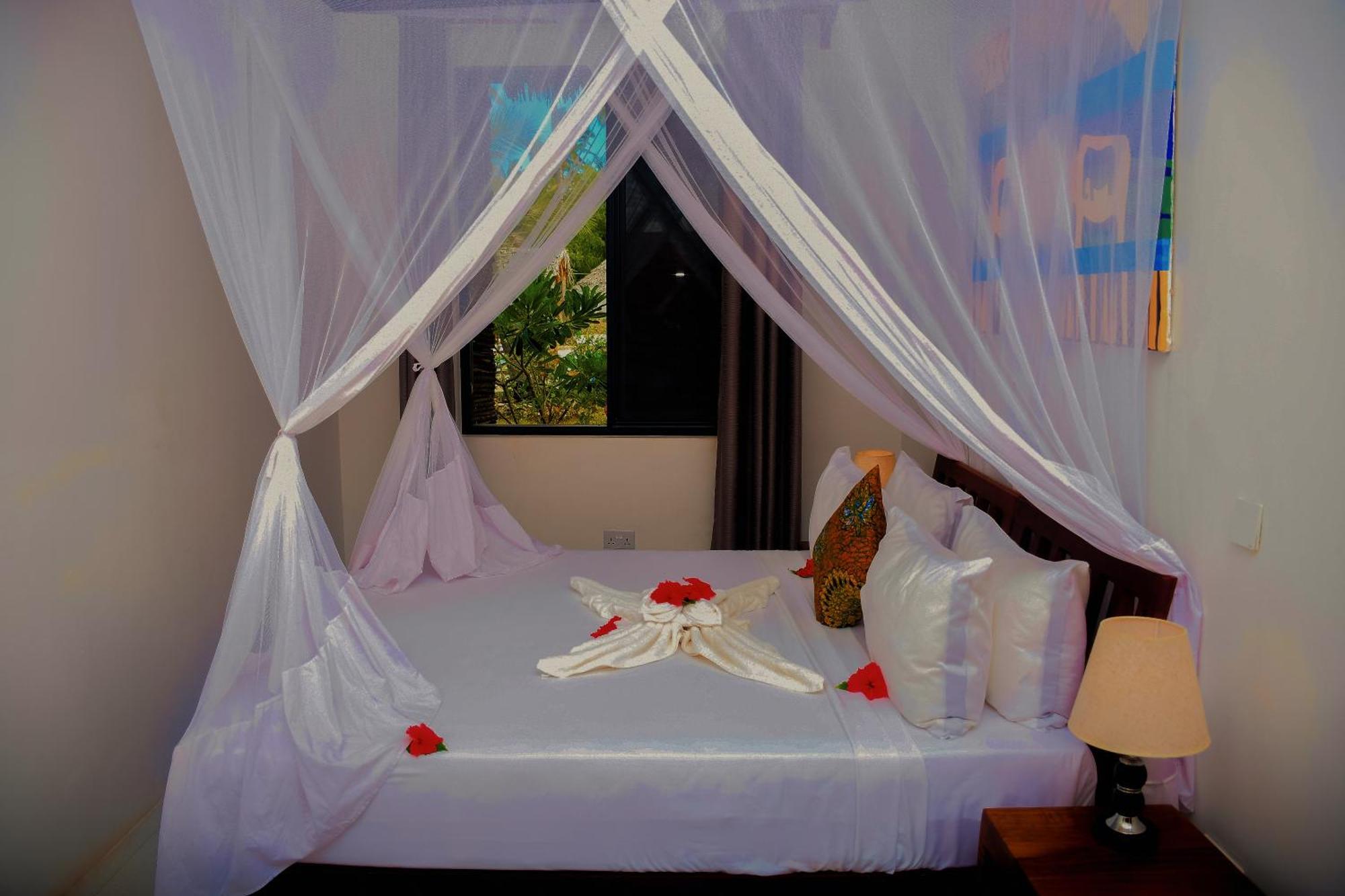 Manolo Beach Resort اوروا المظهر الخارجي الصورة