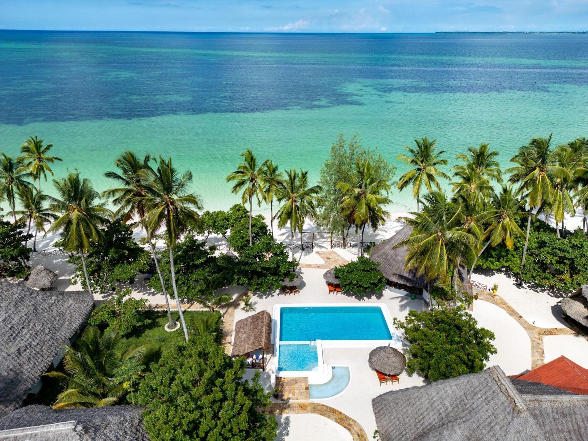 Manolo Beach Resort اوروا المظهر الخارجي الصورة