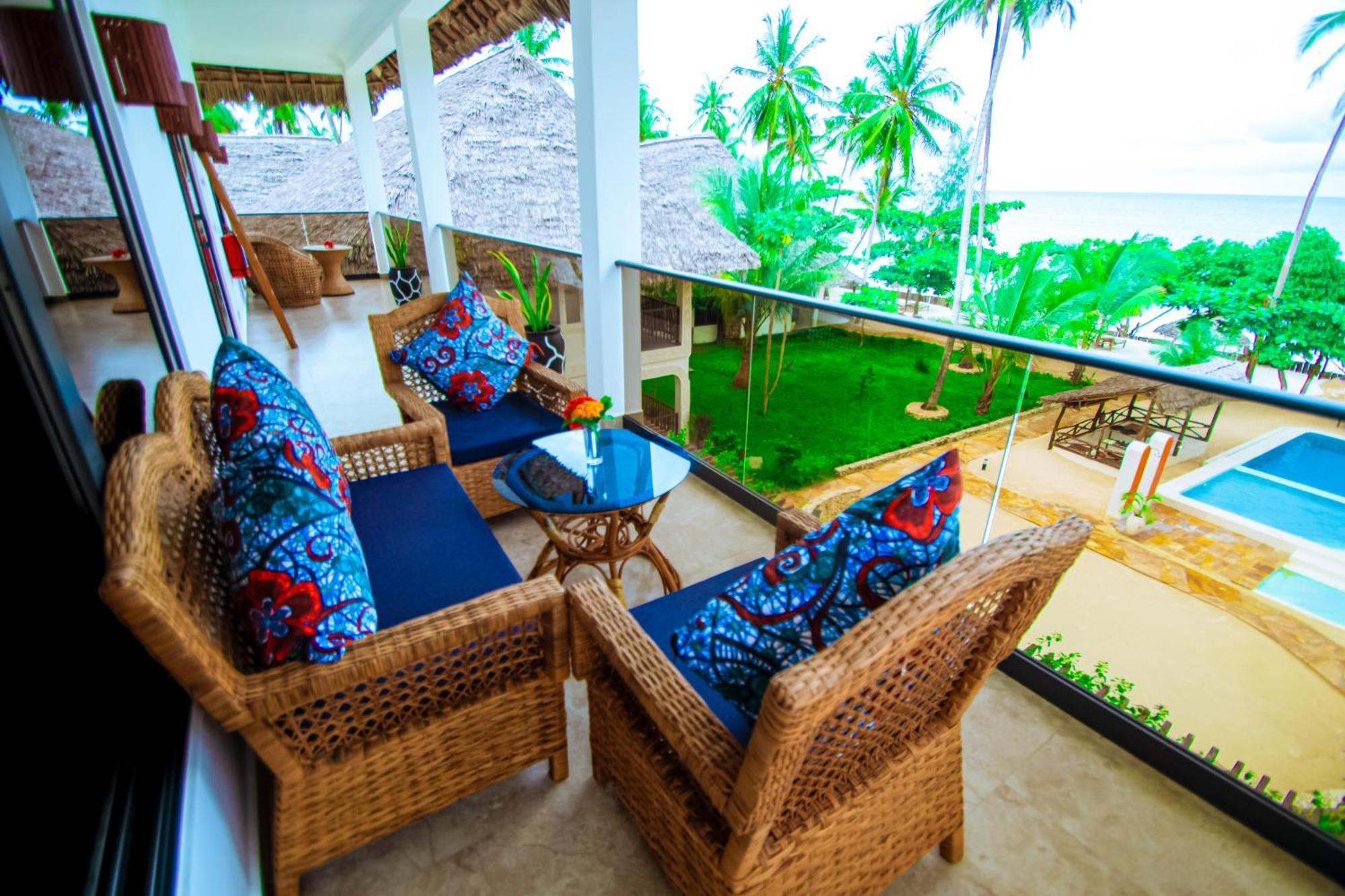 Manolo Beach Resort اوروا المظهر الخارجي الصورة
