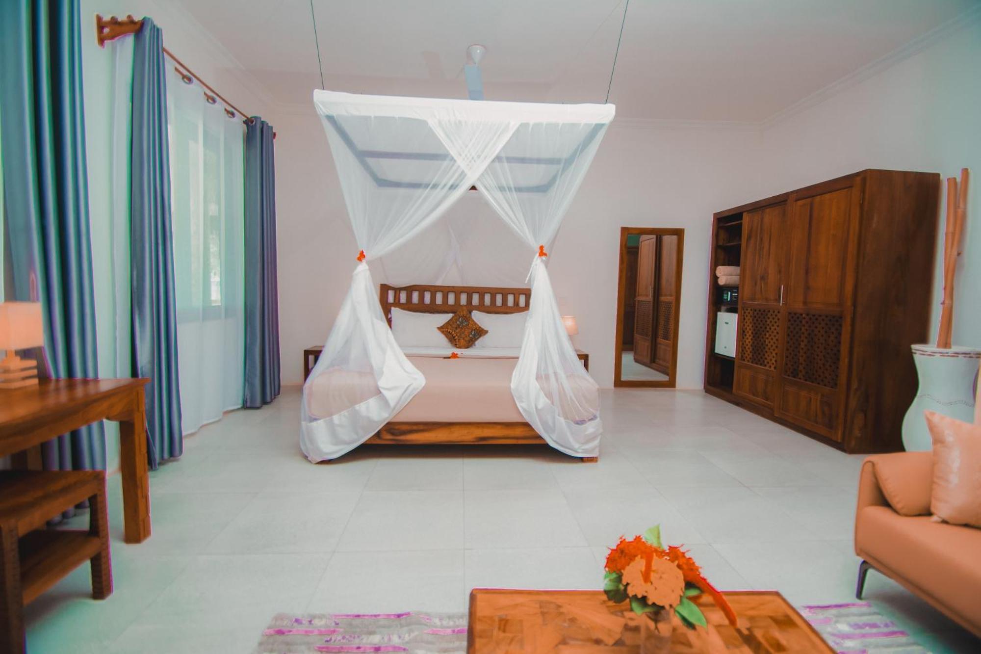 Manolo Beach Resort اوروا المظهر الخارجي الصورة