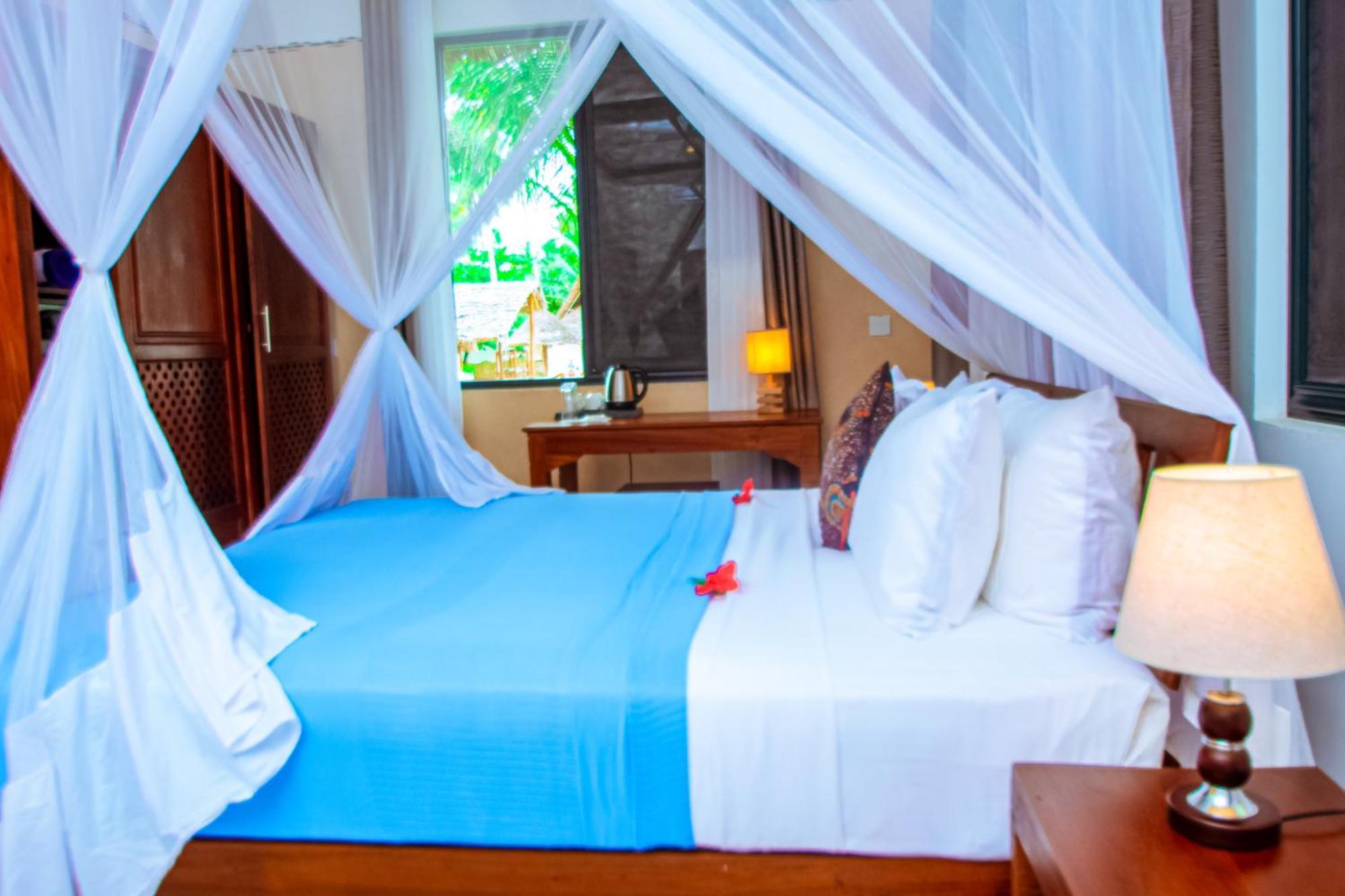Manolo Beach Resort اوروا المظهر الخارجي الصورة