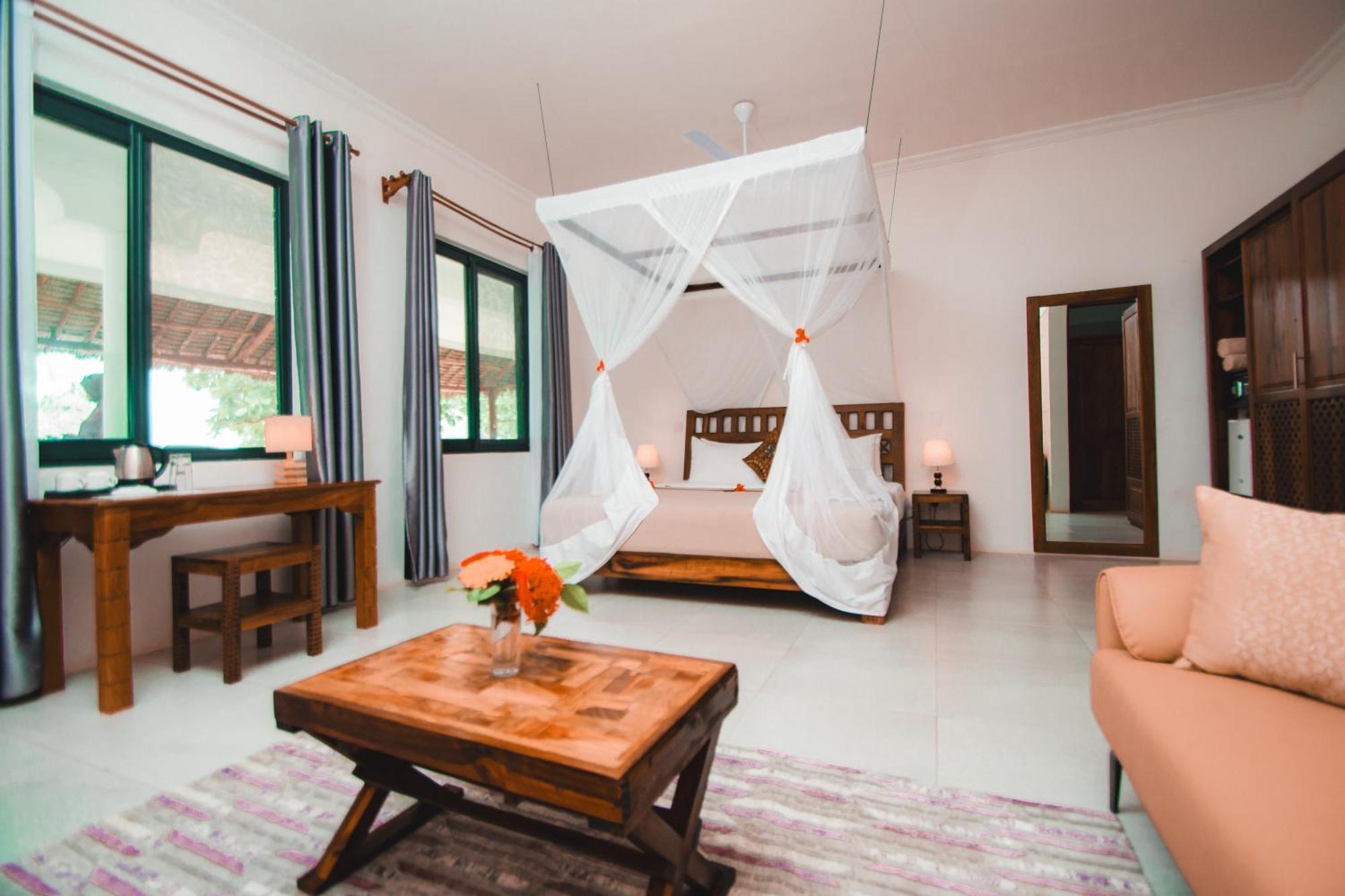 Manolo Beach Resort اوروا المظهر الخارجي الصورة