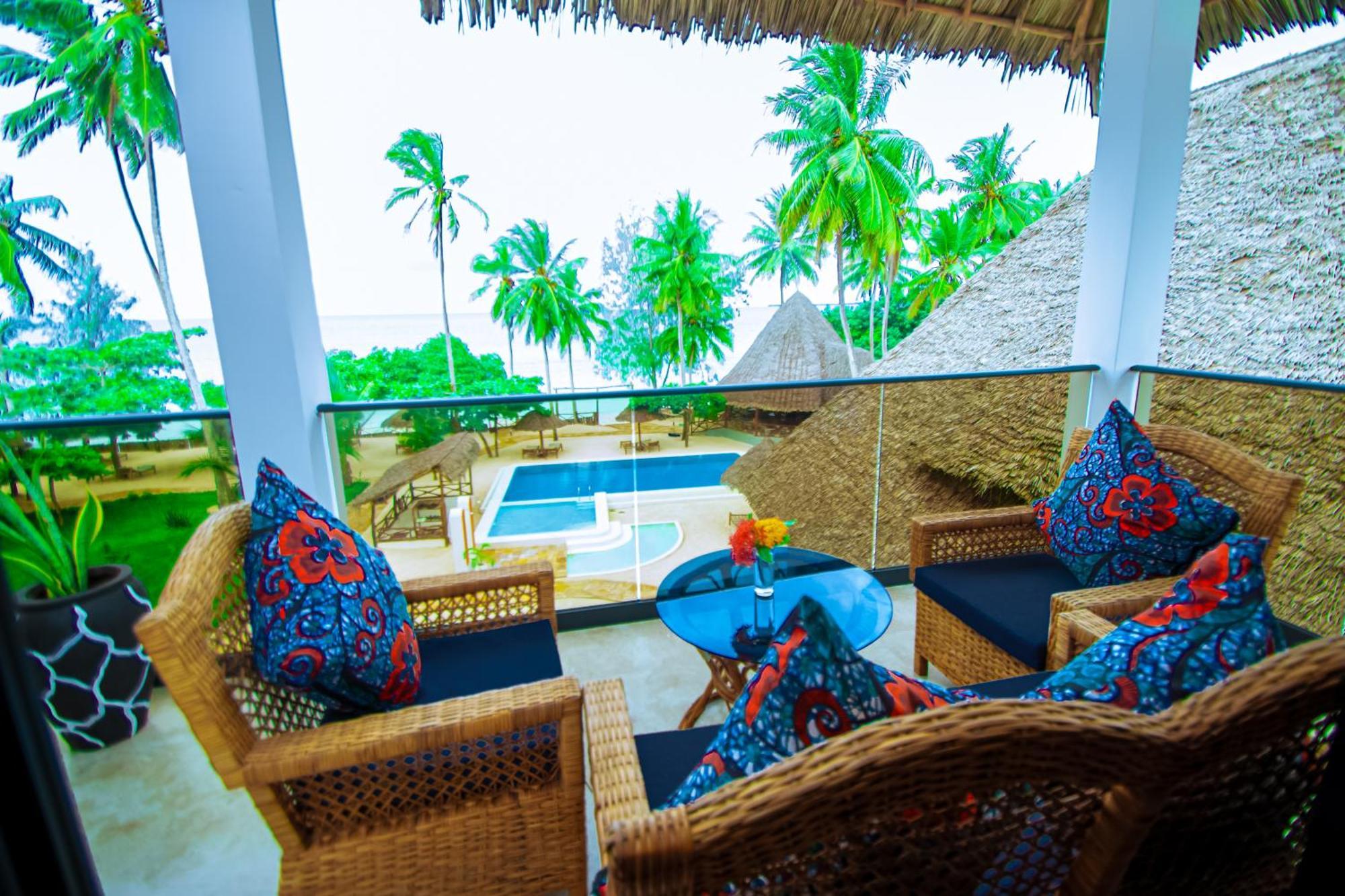 Manolo Beach Resort اوروا المظهر الخارجي الصورة