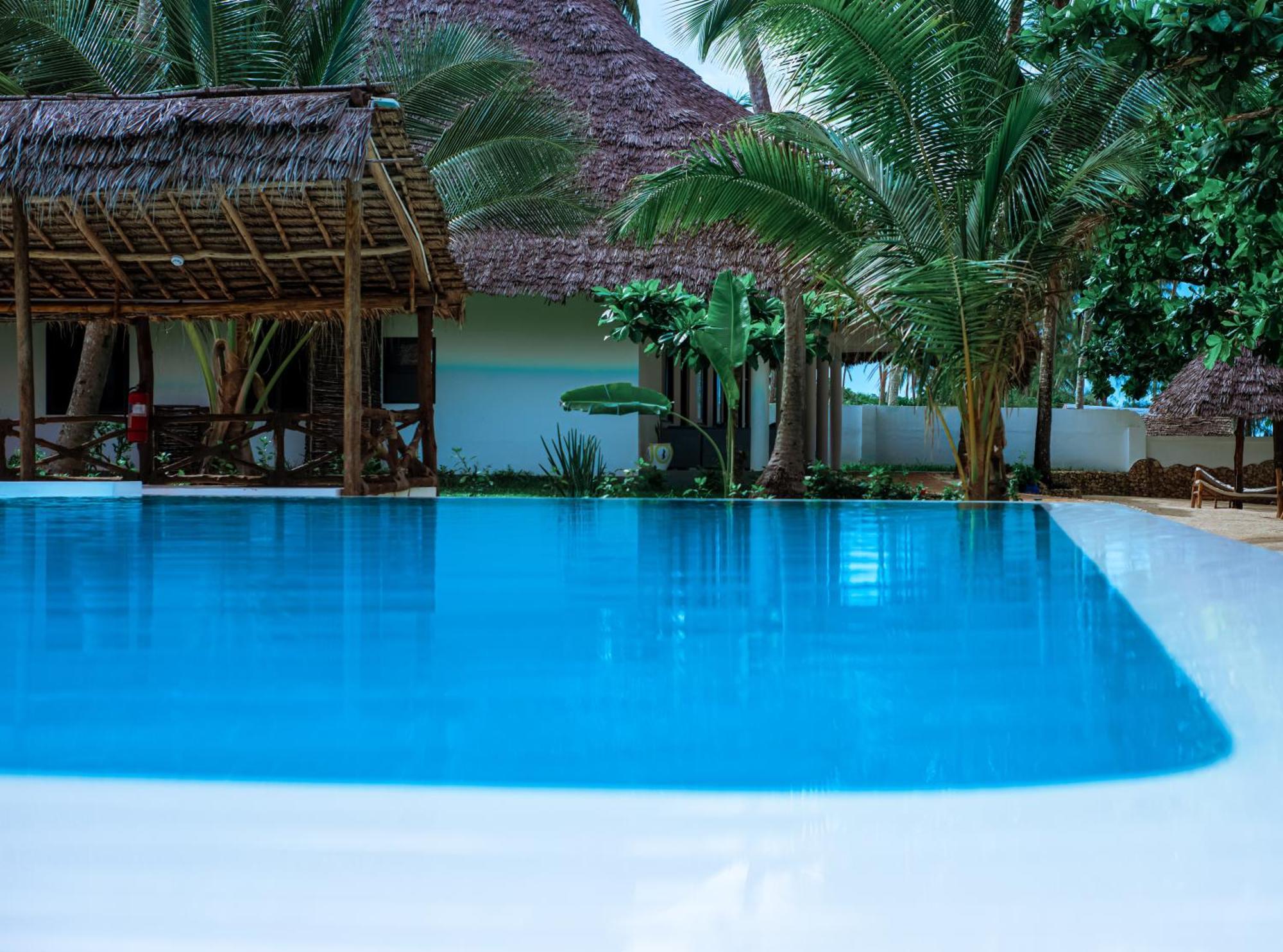 Manolo Beach Resort اوروا المظهر الخارجي الصورة